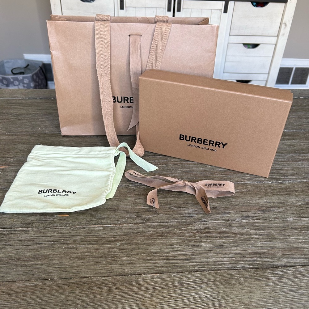 Small Burberry Gift Box